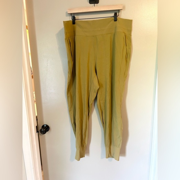 Athleta buttery soft green joggers size 2XL - Picture 1 of 6